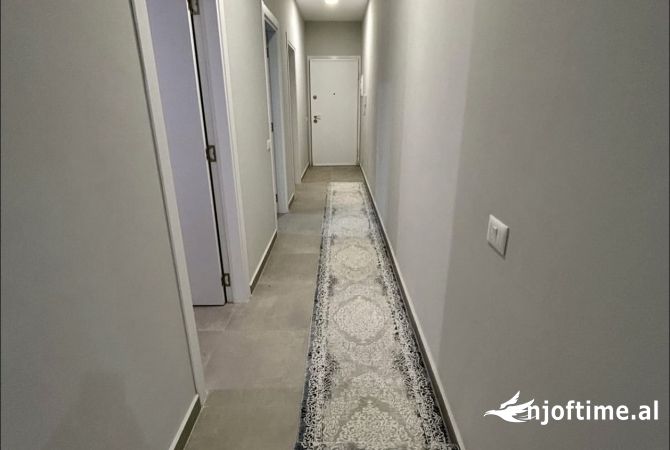 Shtepi me qera Apartament ne Tirane, 2+1, Mobilimi E mobiluar, Pagesa 800  Euro.