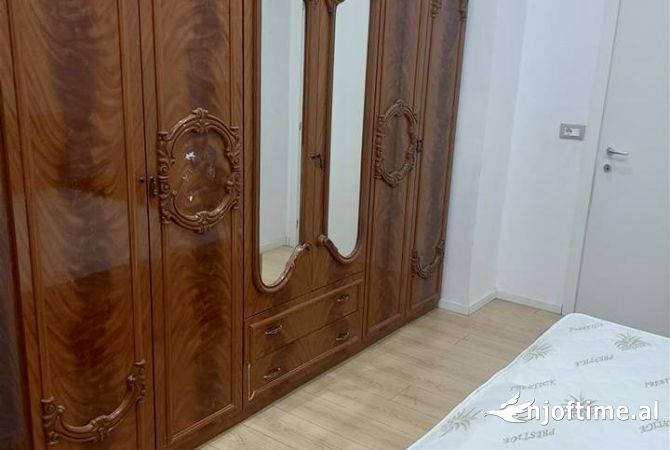 Shtepi me qera Apartament ne Tirane, 2+1, Mobilimi E mobiluar, Pagesa 37,000  Leke.
