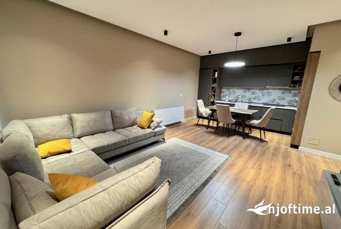 Shtepi me qera 2+1 ne Tirane - 900 Euro