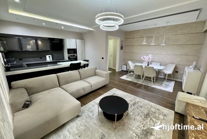 Shtepi me qera 3+1 ne Tirane - 1,900 Euro