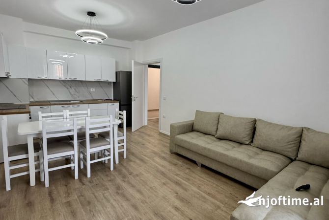 Shtepi me qera 2+1 ne Tirane - 500 Euro