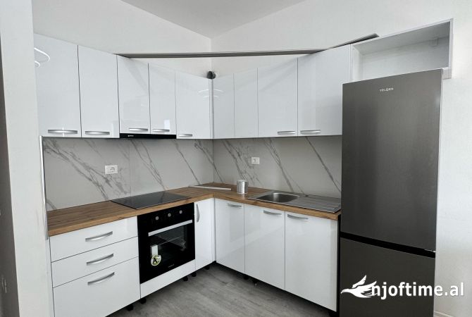 Shtepi me qera 1+1 ne Tirane - 35,000 Leke