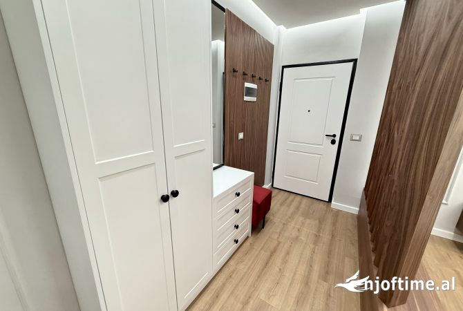 Shtepi me qera Apartament ne Tirane, 2+1, Mobilimi E mobiluar, Pagesa 1,000  Euro.