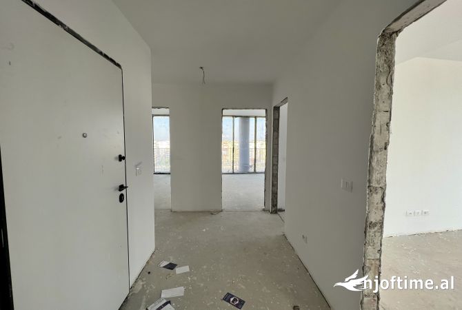 Apartment for sale in Tirana 3+1, Emty