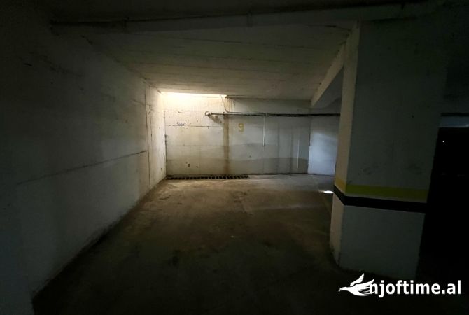 Ambjent biznesi ne shitje 4+1 ne Tirane - 23,000 Euro
