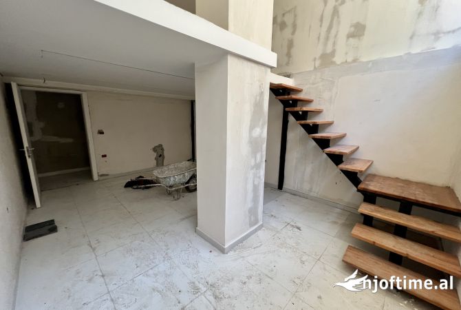 Shtepi ne shitje 1+1 ne Tirane - 320,000 Euro