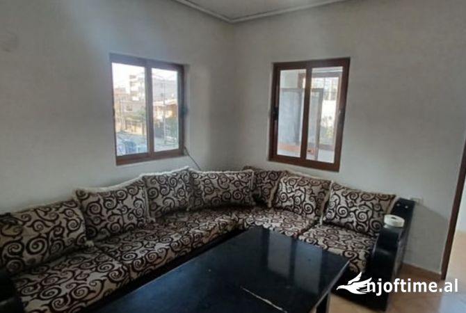 Shtepi me qera 1+1 ne Tirane - 35,000 Leke