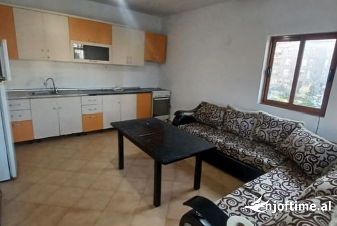 Shtepi me qera 1+1 ne Tirane - 35,000 Leke