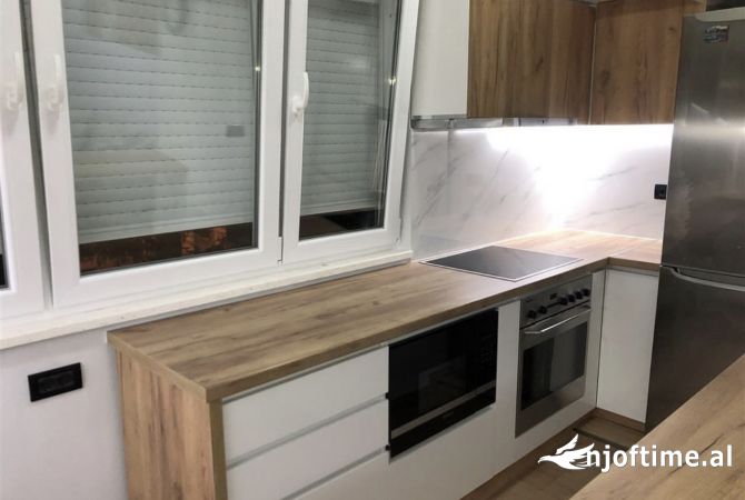 Shtepi me qera 1+1 ne Tirane - 65,000 Leke