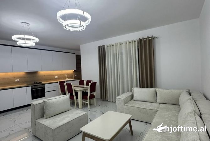 Shtepi me qera 2+1 ne Tirane - 500 Euro