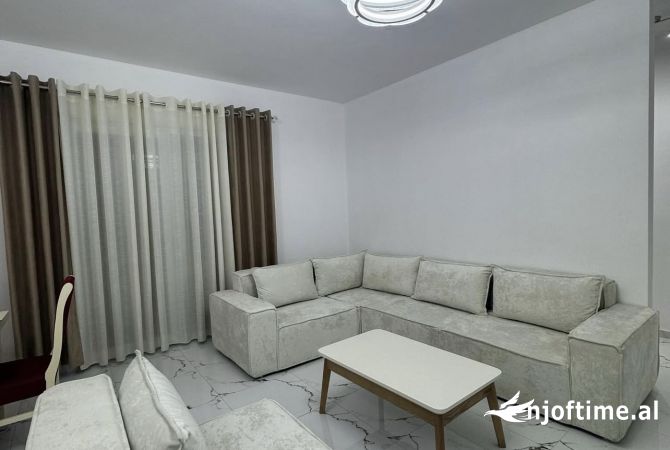 Shtepi me qera 2+1 ne Tirane - 500 Euro