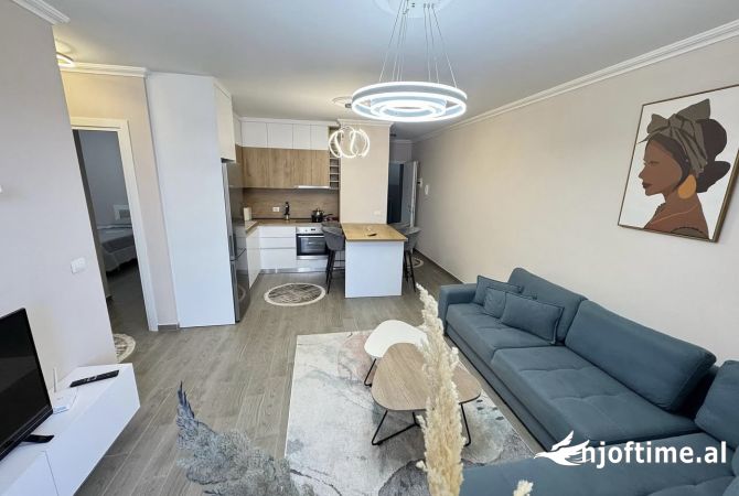 Shtepi me qera Apartament ne Tirane, 2+1, Mobilimi E mobiluar, Pagesa 750  Euro.