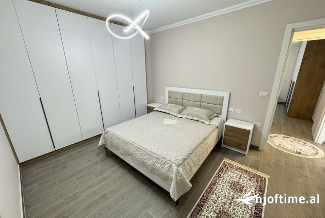 Shtepi me qera Apartament ne Tirane, 2+1, Mobilimi E mobiluar, Pagesa 750  Euro.