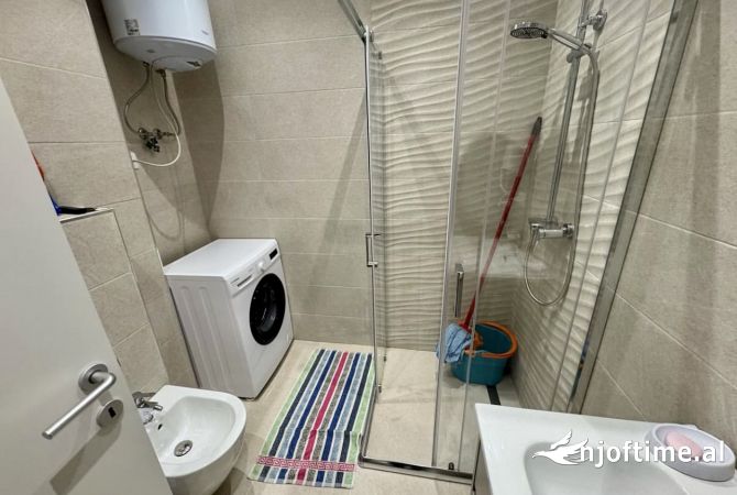 Shtepi me qera Apartament ne Tirane, 1+1, Mobilimi E mobiluar, Pagesa 400  Euro.