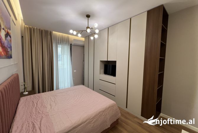 Shtepi me qera Apartament ne Tirane, 2+1, Mobilimi E mobiluar, Pagesa 1,300  Euro.