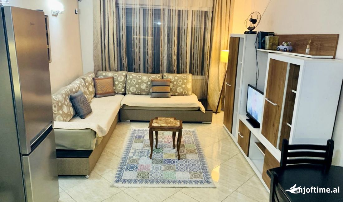 Shtepi me qera Apartament ne Tirane, 1+1, Mobilimi E mobiluar, Pagesa 600  Euro.