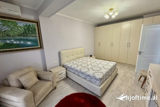 Shtepi me qera Apartament ne Tirane, 1+1, Mobilimi E mobiluar, Pagesa 500  Euro.