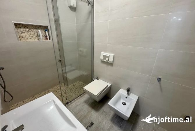 Shtepi me qera Apartament ne Tirane, 1+1, Mobilimi E mobiluar, Pagesa 500  Euro.