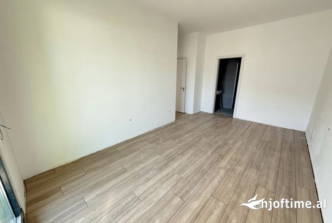 Shtepi ne shitje 3+1 ne Tirane - 170,000 Euro