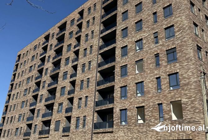 Shtepi ne shitje Apartament ne Tirane, 3+1, Mobilimi Bosh, pa mobiluar, Pagesa 170,000  Euro.