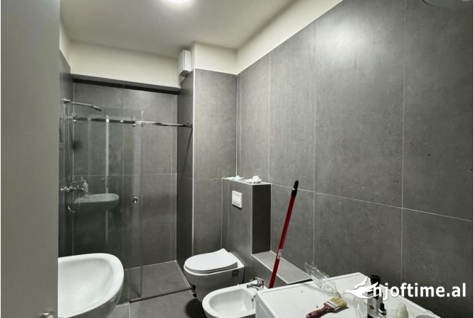 Shtepi me qera Apartament ne Tirane, 2+1, Mobilimi E mobiluar, Pagesa 1,200  Euro.