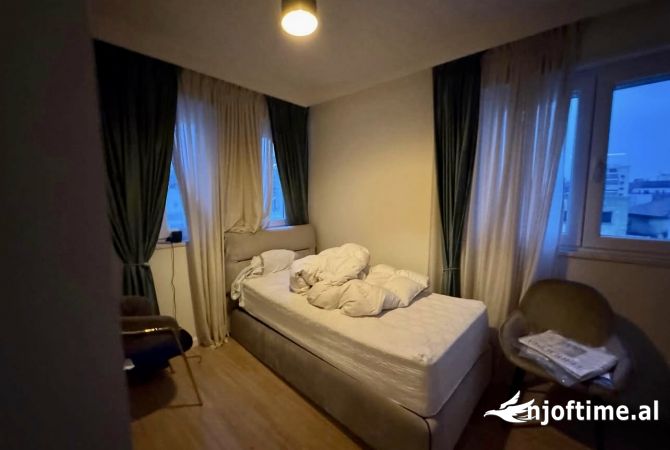 Shtepi me qera Apartament ne Tirane, 2+1, Mobilimi E mobiluar, Pagesa 1,200  Euro.
