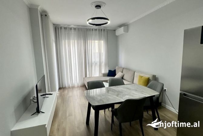 Shtepi me qera Apartament ne Tirane, 2+1, Mobilimi E mobiluar, Pagesa 650  Euro.