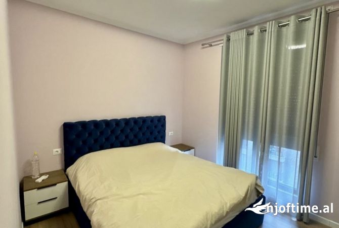Shtepi me qera Apartament ne Tirane, 2+1, Mobilimi E mobiluar, Pagesa 650  Euro.