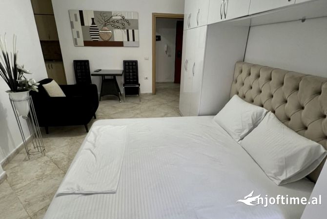 Shtepi me qera Garsoniere ne Tirane - 500 Euro