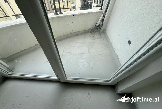 Shtepi me qera Apartament ne Tirane, 2+1, Mobilimi Bosh, pa mobiluar, Pagesa 650  Euro.