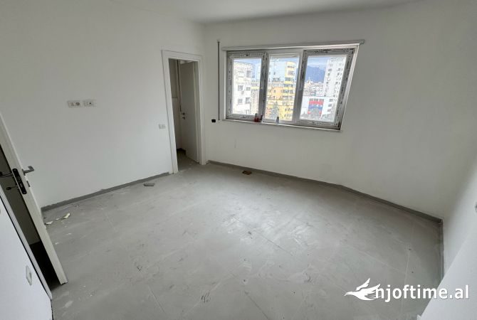 Shtepi me qera Apartament ne Tirane, 2+1, Mobilimi Bosh, pa mobiluar, Pagesa 650  Euro.