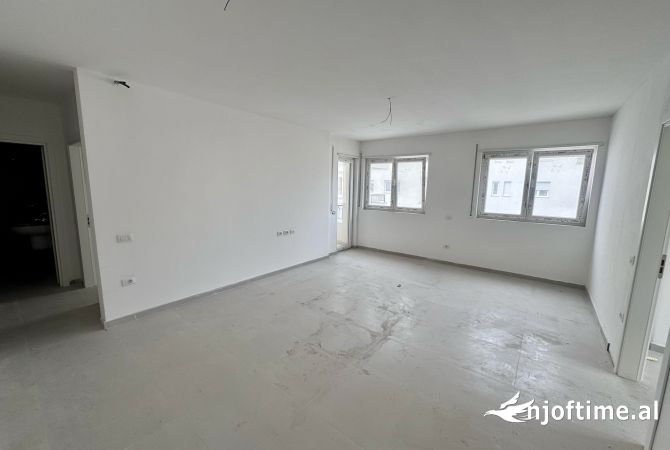 Shtepi me qera 2+1 ne Tirane - 700 Euro