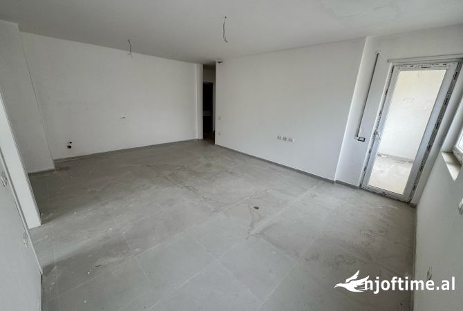 Shtepi me qera 2+1 ne Tirane - 700 Euro