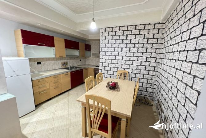 Shtepi me qera Apartament ne Tirane, 2+1, Mobilimi E mobiluar, Pagesa 58,000  Leke.