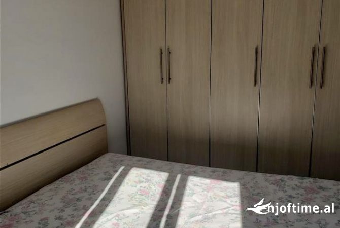 Shtepi me qera 2+1 ne Tirane - 550 Euro