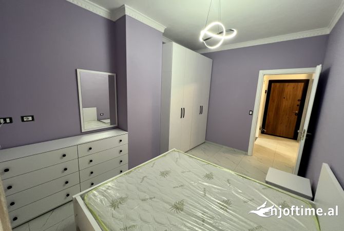 Shtepi me qera Apartament ne Tirane, 1+1, Mobilimi E mobiluar, Pagesa 450  Euro.