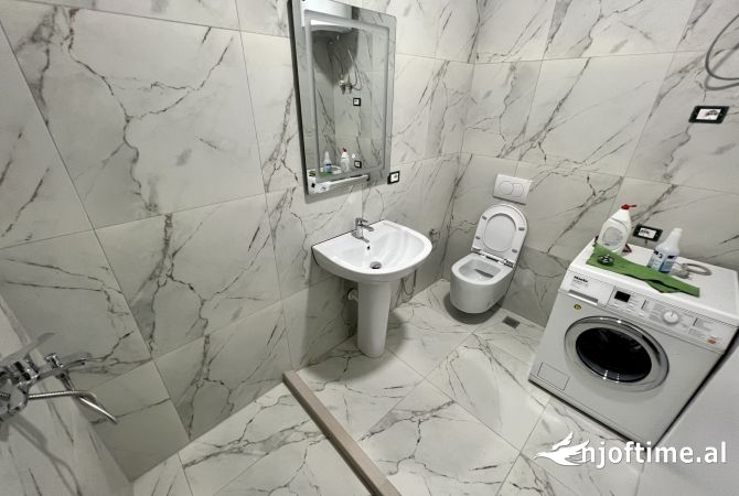 Shtepi me qera Apartament ne Tirane, 1+1, Mobilimi E mobiluar, Pagesa 450  Euro.