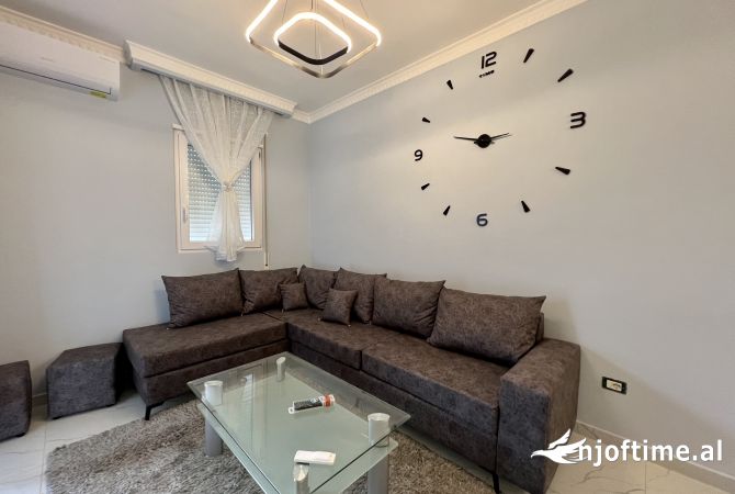 Shtepi me qera 1+1 ne Tirane - 450 Euro