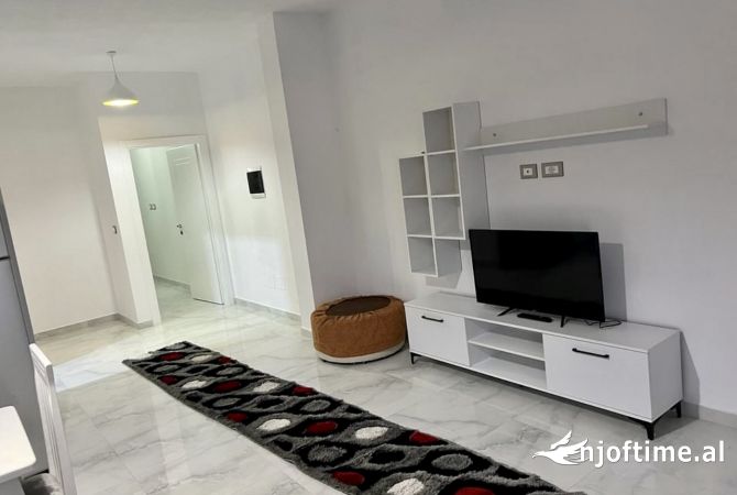 Shtepi me qera 2+1 ne Tirane - 40,000 Leke