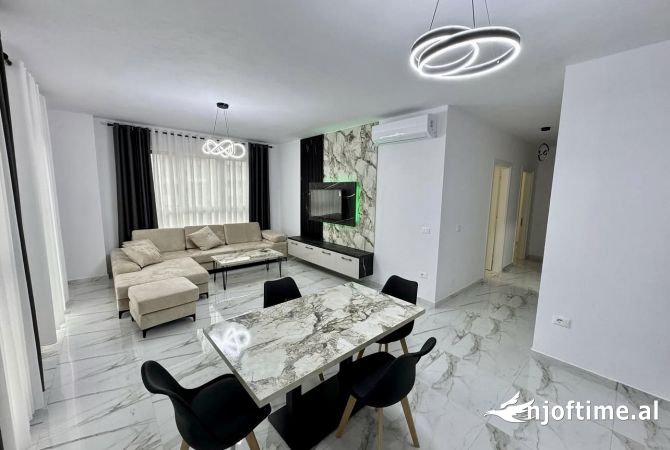 Shtepi me qera 2+1 ne Tirane - 800 Euro