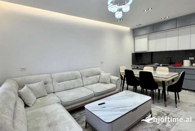 Shtepi me qera 3+1 ne Tirane - 800 Euro