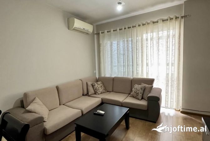 Shtepi me qera 2+1 ne Tirane - 450 Euro