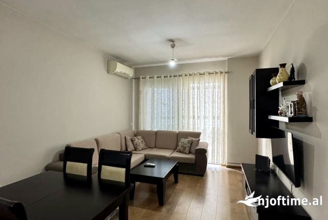 Shtepi me qera 2+1 ne Tirane - 450 Euro