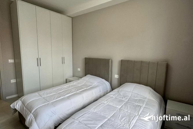 Shtepi me qera Apartament ne Tirane, 2+1, Mobilimi E mobiluar, Pagesa 800  Euro.