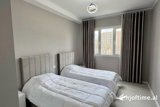 Shtepi me qera Apartament ne Tirane, 2+1, Mobilimi E mobiluar, Pagesa 800  Euro.