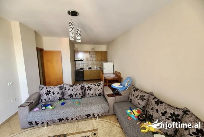 Shtepi me qera 1+1 ne Tirane - 400 Euro