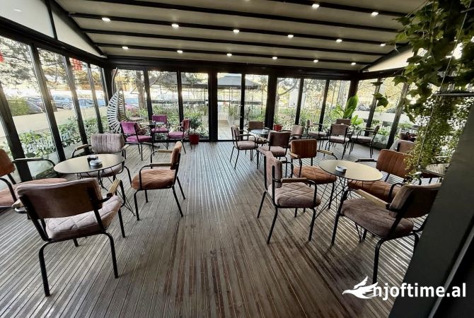 Ambient biznesi me qera 2+1 ne Tirane - 1,700 Euro