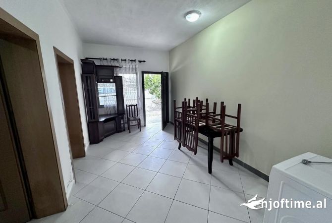 Shtepi me qera 1+1 ne Tirane - 300 Euro