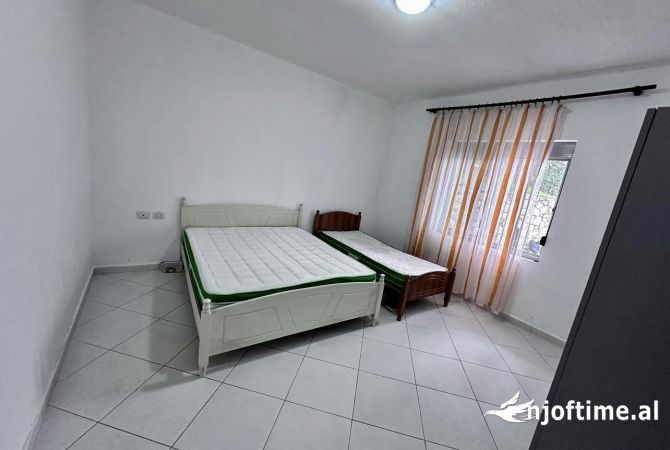 Shtepi me qera 1+1 ne Tirane - 300 Euro