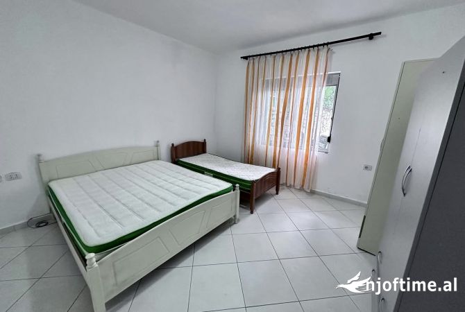 Shtepi me qera Apartament ne Tirane, 1+1, Mobilimi E mobiluar, Pagesa 300  Euro.